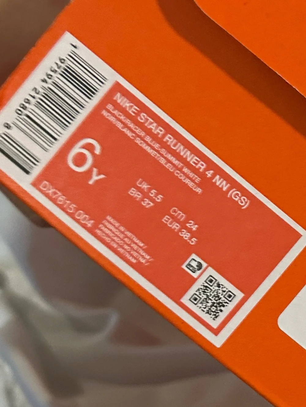 Nike Star Runner 4 - (Brand New in box) - 6Y - same as 7.5w or 6m